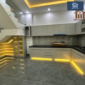 thiet-ke-mat-da-bep-cao-cap